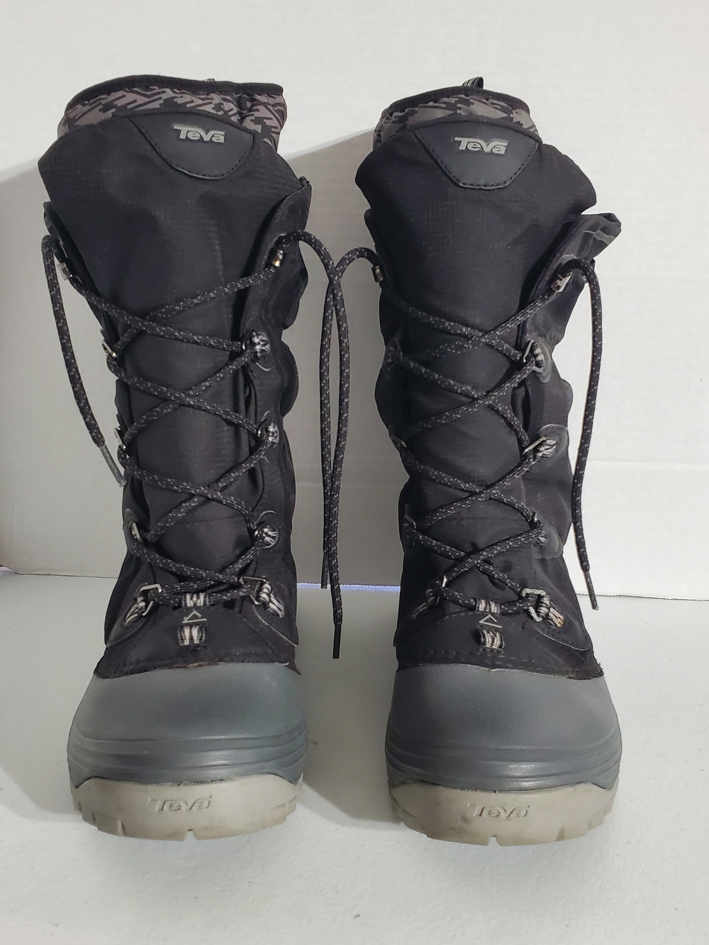 Teva Women's Sz 7 Black Snow Boots Thinsulate Lining